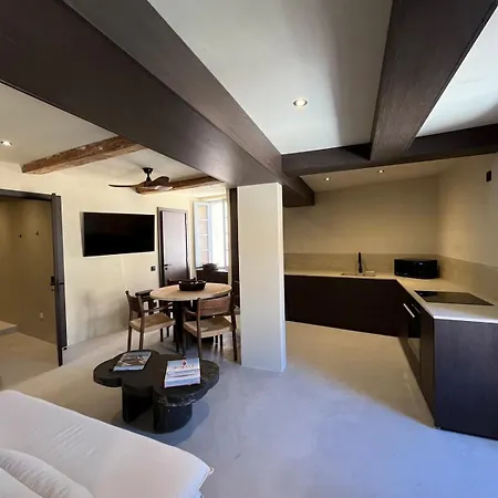 La Ponche Apartment *